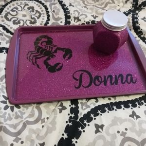 Custom rolling trays